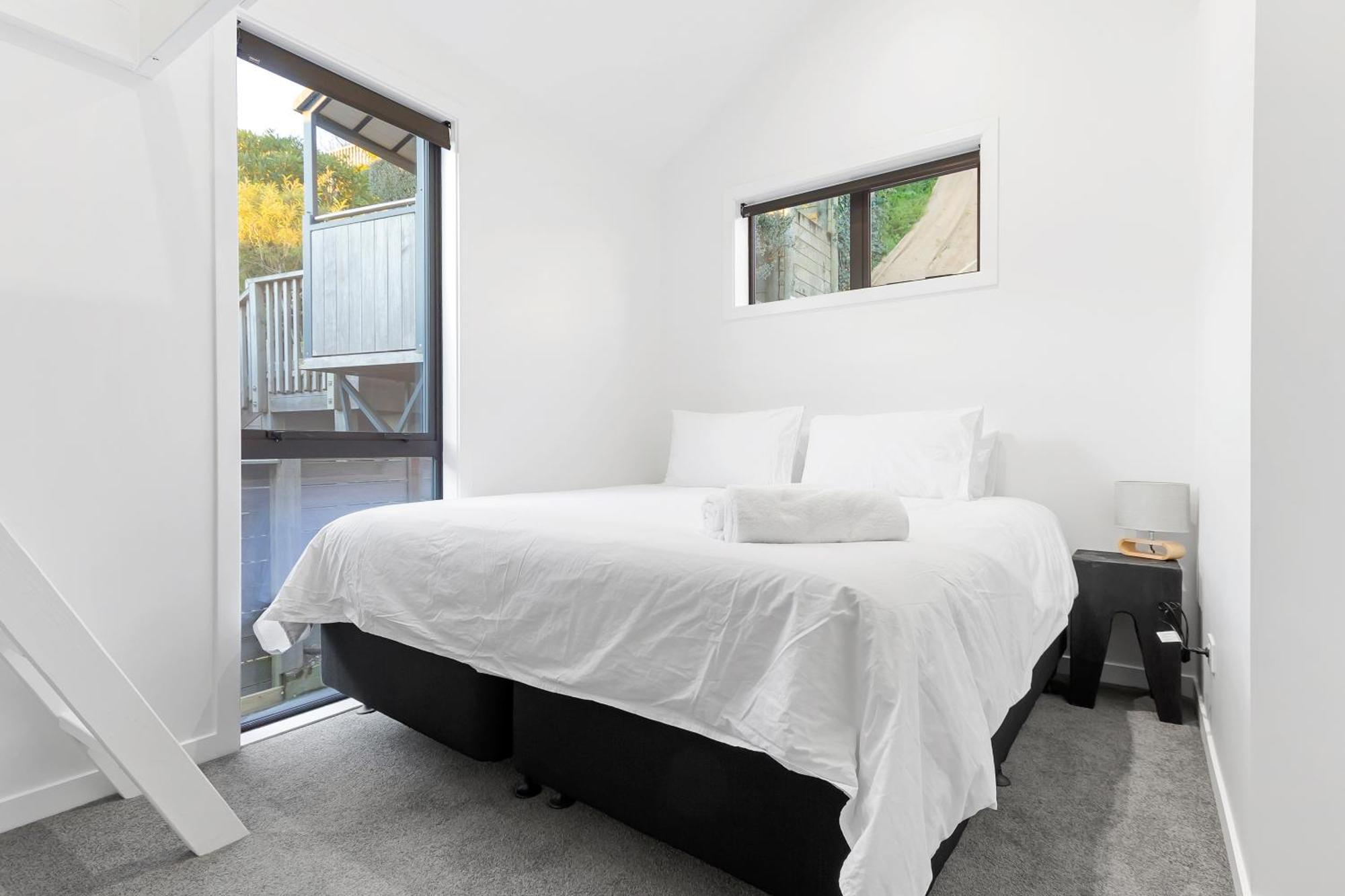 Brand New Lake Front Homes Spa Pool Taupo Ngoại thất bức ảnh